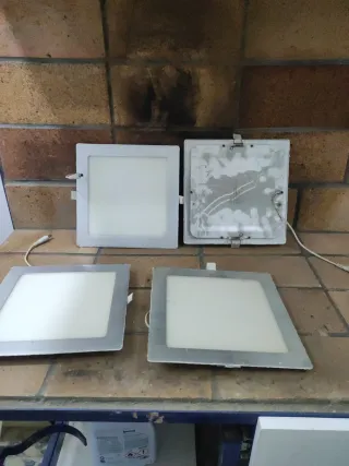 Focos LED Cuadrados (4 unidades)