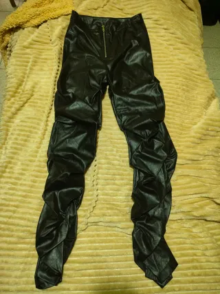 Pantaloni Shein pelle neri taglia M