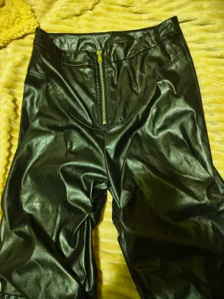 Pantaloni Shein pelle neri taglia M