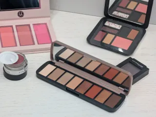 Paleta de sombras y coloretes BH Cosmetics
