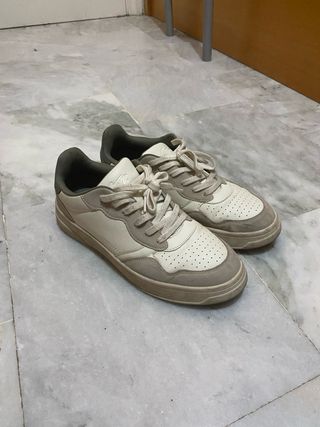 Zapatillas Pull&Bear Beige y Blancas