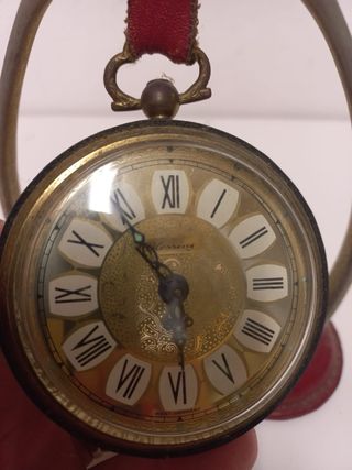 Orologio da tavolo vintage in pelle rossa