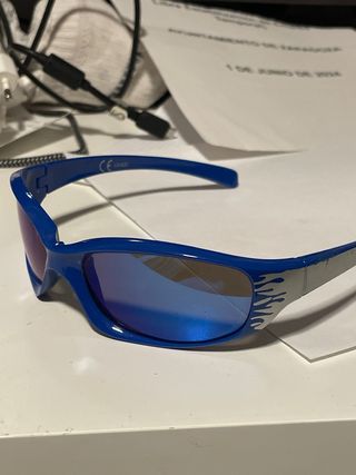 Gafas de sol azules