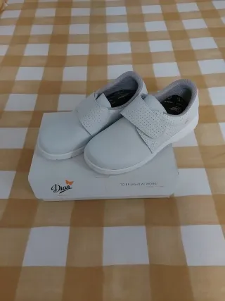 Zapatos Dian Blancos Talla 40