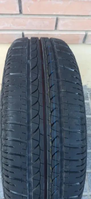Rueda de repuesto Bridgestone 185/60R15 84H