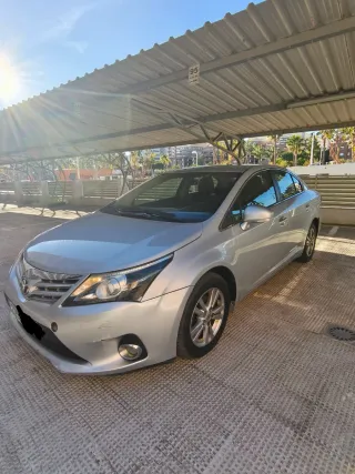 Toyota Avensis 2013