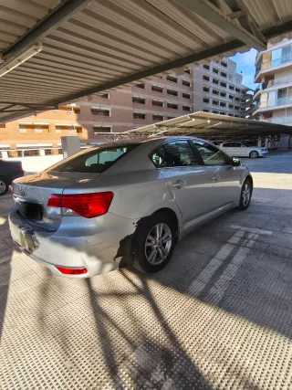 Toyota Avensis 2013