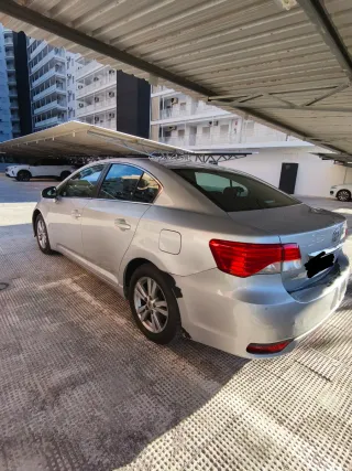Toyota Avensis 2013