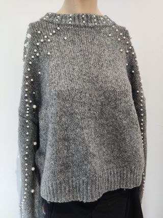Jersey gris perlas escote y mangas
