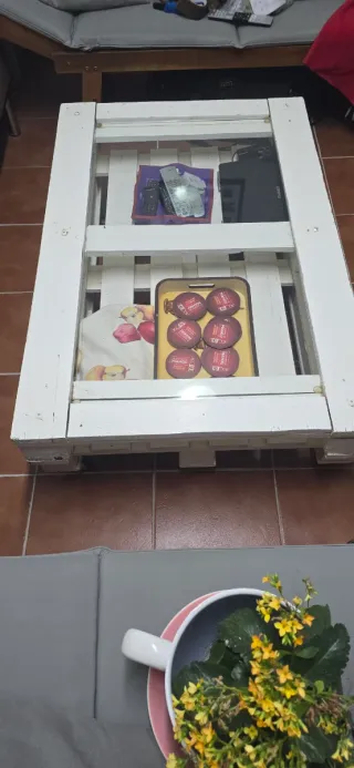 Mesa de centro de palets con cristal