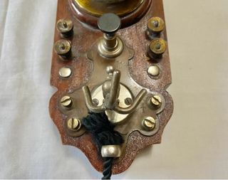 ANTIGUO TELÉFONO DE PARED L M ERICSSON