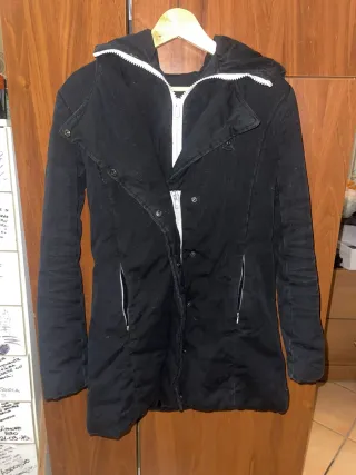 Cappotto uomo nero con cappuccio