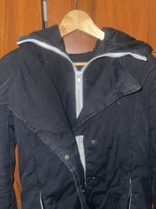 Cappotto uomo nero con cappuccio