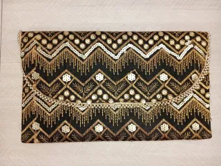 Bolsos de fiesta artesanales de varios colores