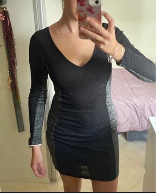 Vestido negro con brillos plateados