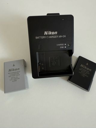 Cámara Nikon D5100 + 2 objetivos 18-55 y 55-200