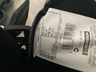 Patines en línea negros talla 40 + bolsa y casco