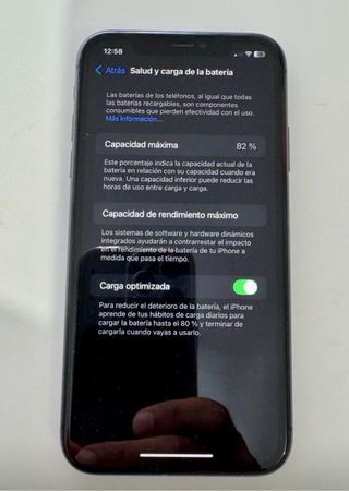 iPhone 11 128GB + auricolari + cavo e caricatore.