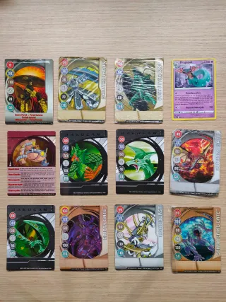 Cartas Bakugan y Pokémon