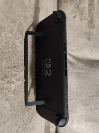 Nintendo Switch + 2 Giochi + Custodia + Scatola