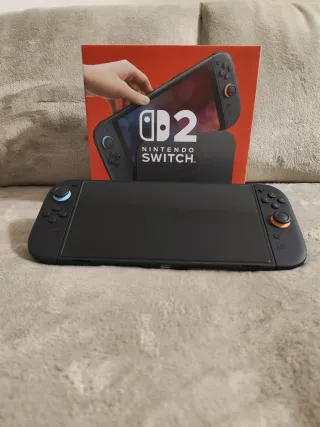 Nintendo Switch + 2 Giochi + Custodia + Scatola