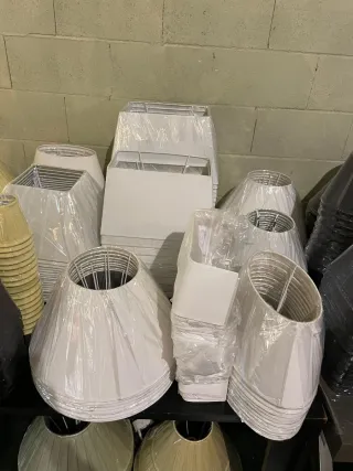 Pannelli per lampade: bianchi, grigi e neri