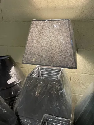 Pannelli per lampade: bianchi, grigi e neri