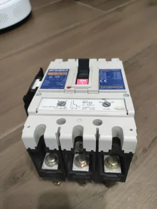 Interruptor MITSUBISHI NF125-HGW 125A