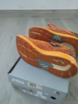 Acquista Scarpe Sportive Joma Valencia Taglia 38