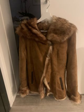 Chaquetón piel ovino beige y marrón