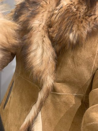 Chaquetón piel ovino beige y marrón