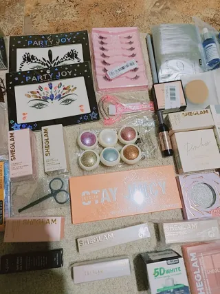 Lote de maquillaje SHEGLAM