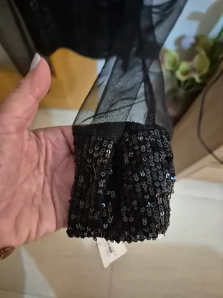 Top lentejuelas negro mangas tul
