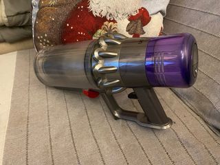 Dyson V11 Aspirapolvere con pulsante rosso