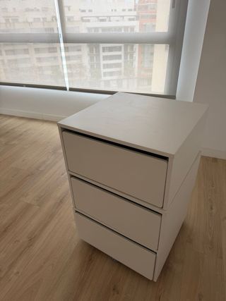 Caja de almacenaje IKEA SLÄKT con ruedas