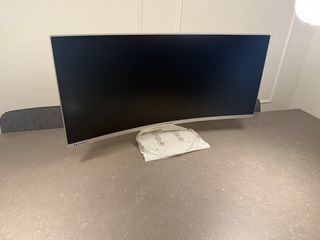 Monitor Curvo Samsung Plata