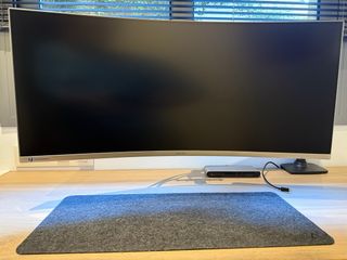 Monitor Curvo Samsung Plata