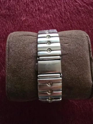 Reloj Movado Negro y Dorado