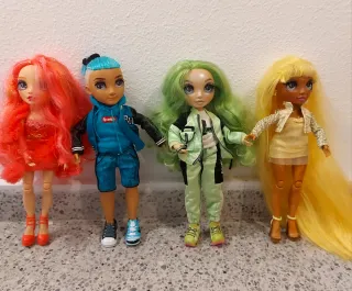 Bambole Rainbow High - Prezzo per unità