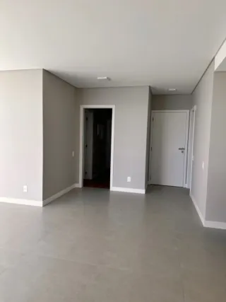 Alisado pintado e instalación puertas