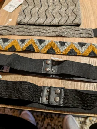 Cinture elastiche con strass regolabili