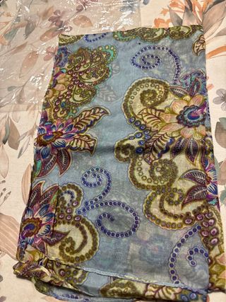 Foulard estampado diseño floral