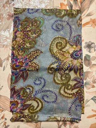 Foulard estampado diseño floral