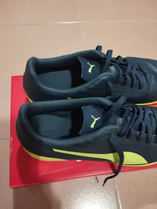 Zapatillas Puma multitaco azul y amarillo