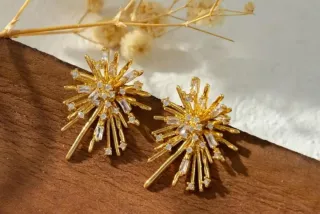 Pendientes dorados con circonitas