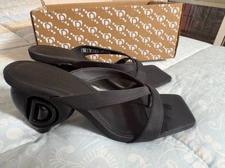 Zapatos de tacón negros talla 36