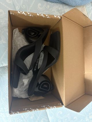 Zapatos de tacón negros talla 36