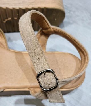 Bonitas sandalias plataforma beige. 37