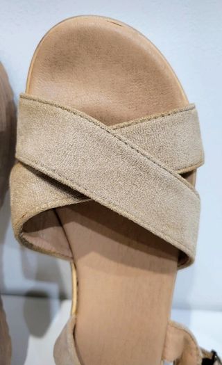 Bonitas sandalias plataforma beige. 37