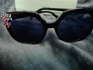 Gafas de sol Tous con pedrería con graduación.
